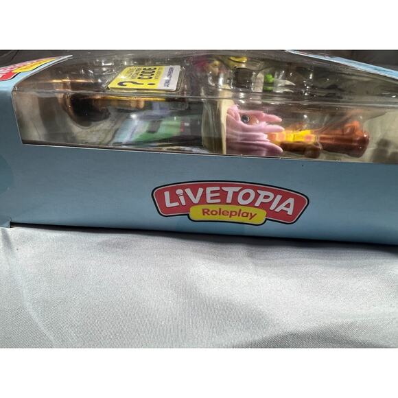 Livetopia Roleplay Day At The Zoo Virtual Code Action Figures Set DevSeries NEW - Picture 7 of 12